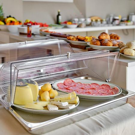 Villa Padovani Relais De Charme - Adults Only Pastrengo Dış mekan fotoğraf