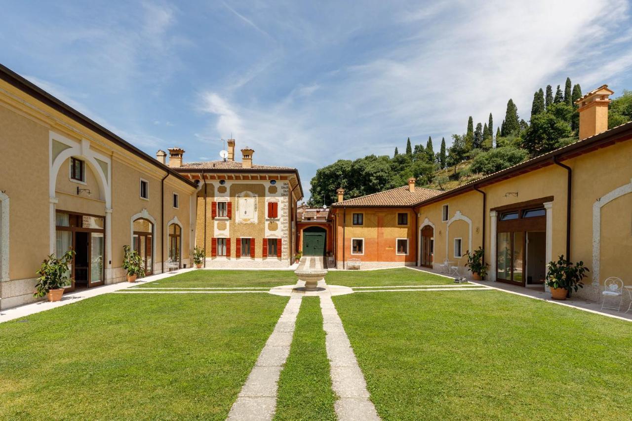 Villa Padovani Relais De Charme - Adults Only Pastrengo Dış mekan fotoğraf