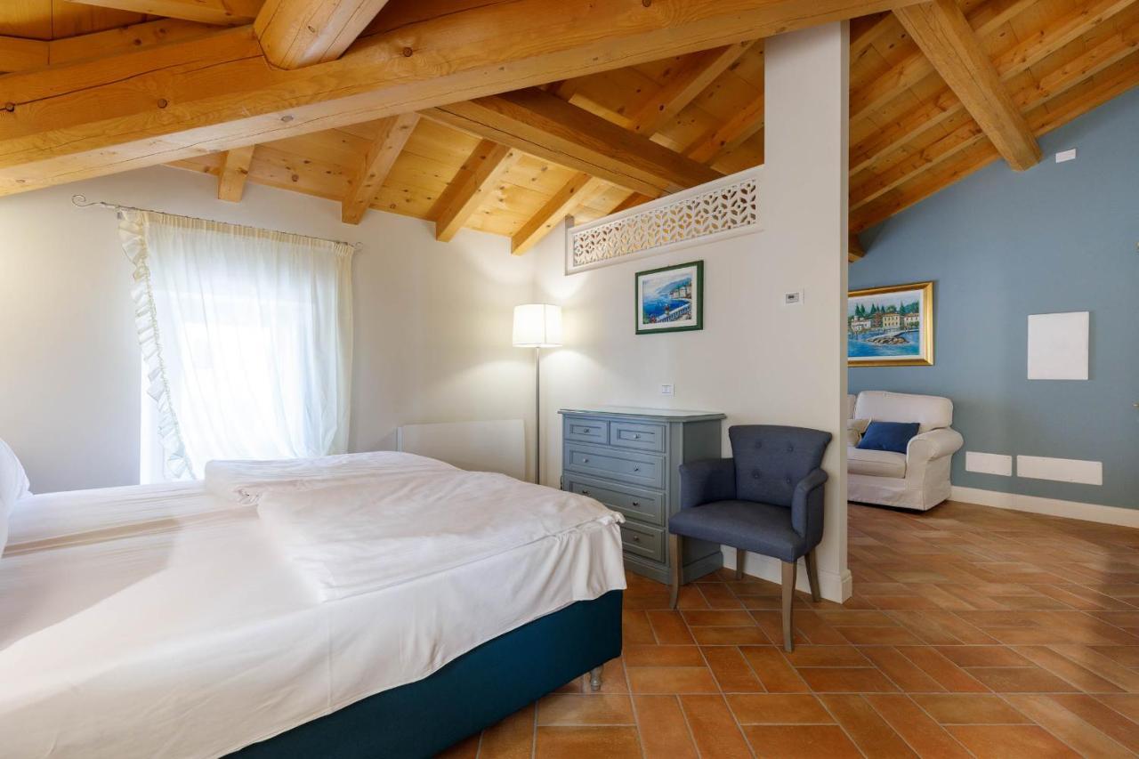 Villa Padovani Relais De Charme - Adults Only Pastrengo Dış mekan fotoğraf