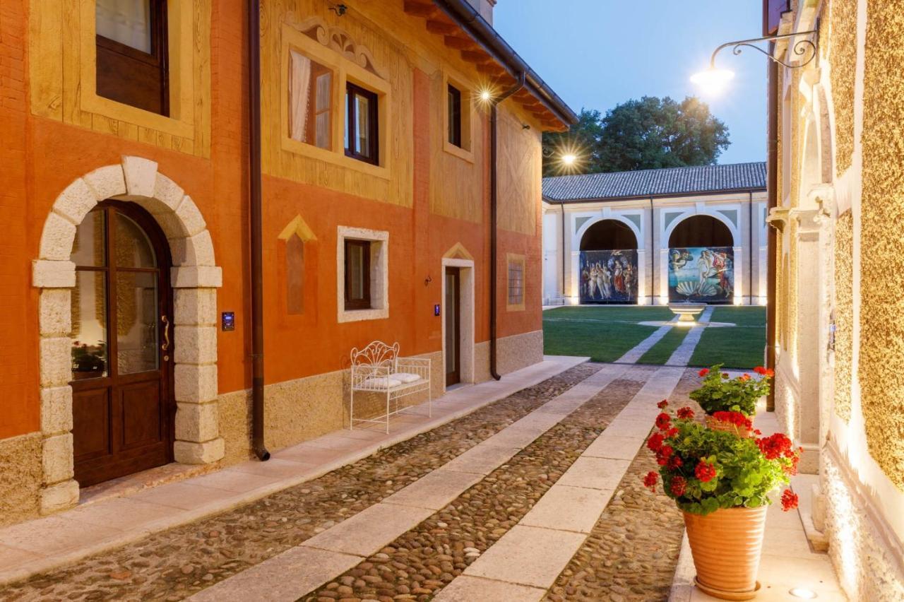 Villa Padovani Relais De Charme - Adults Only Pastrengo Dış mekan fotoğraf