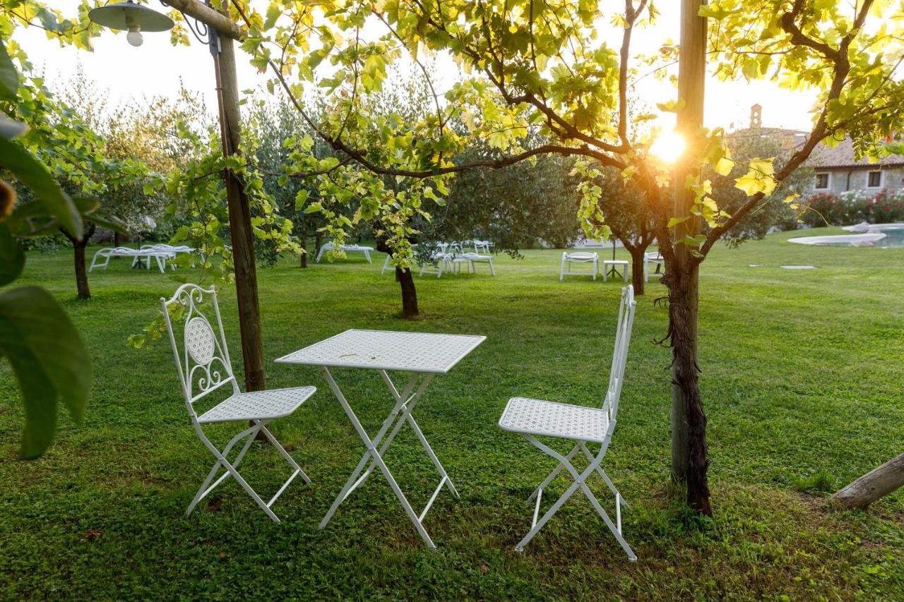 Villa Padovani Relais De Charme - Adults Only Pastrengo Dış mekan fotoğraf