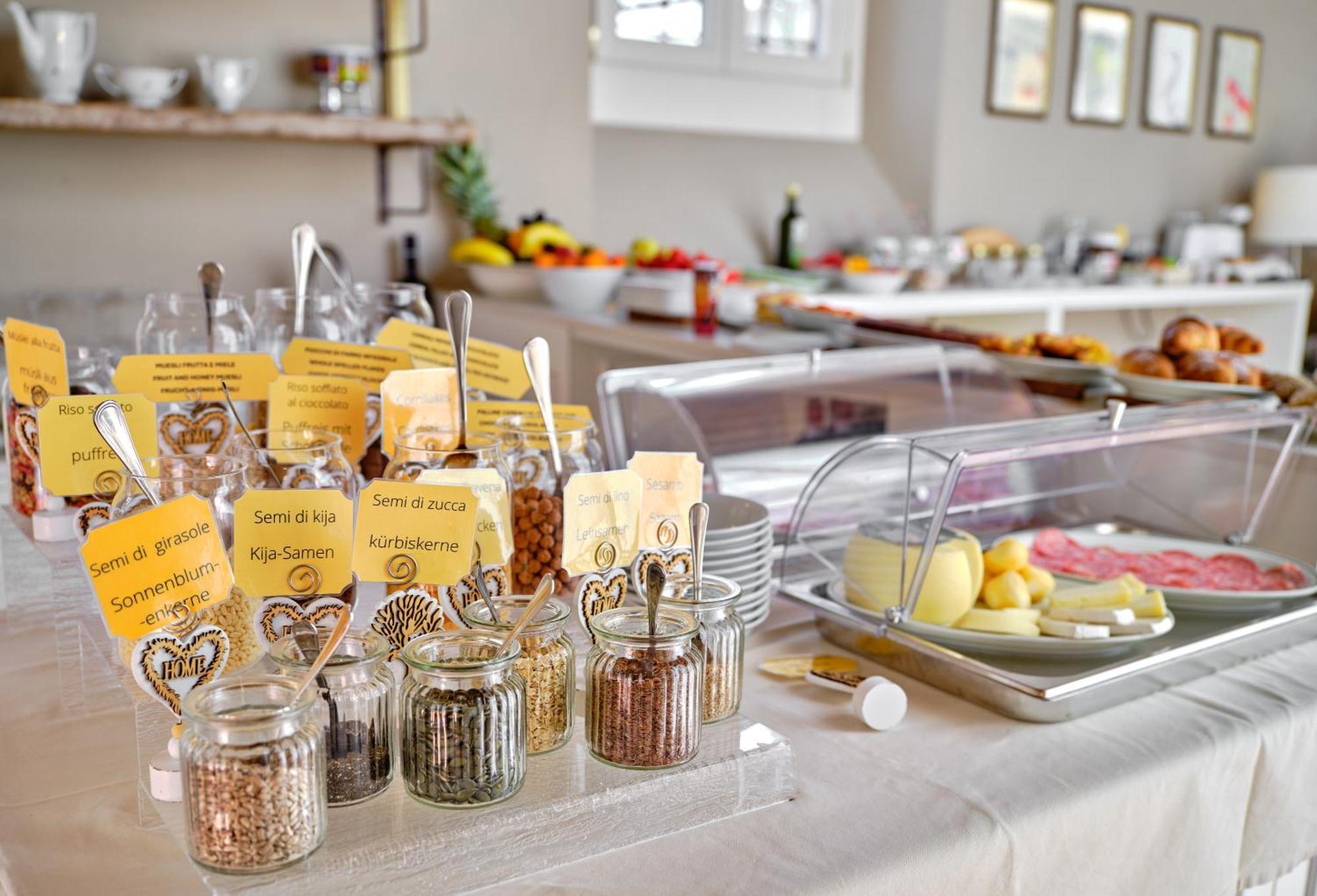 Villa Padovani Relais De Charme - Adults Only Pastrengo Dış mekan fotoğraf